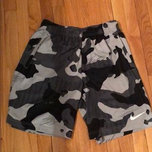 Men’s Nike Athletic shorts!